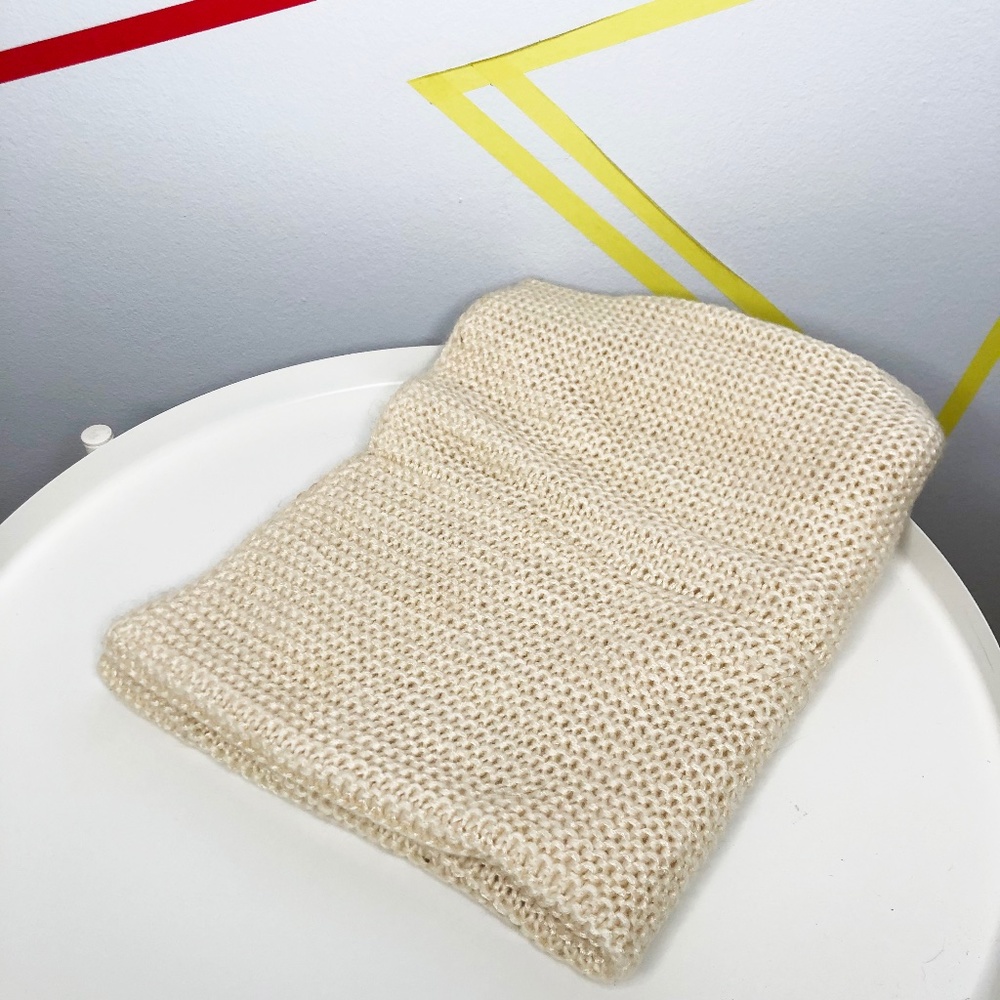 H&M Creme Circle Knit Scarf